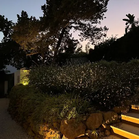 Bliss - Luxury 4-bedroom With Garden, Private Pool & Jacuzzi, Marbesa Near- 5 Min To The Cabopino Marbella